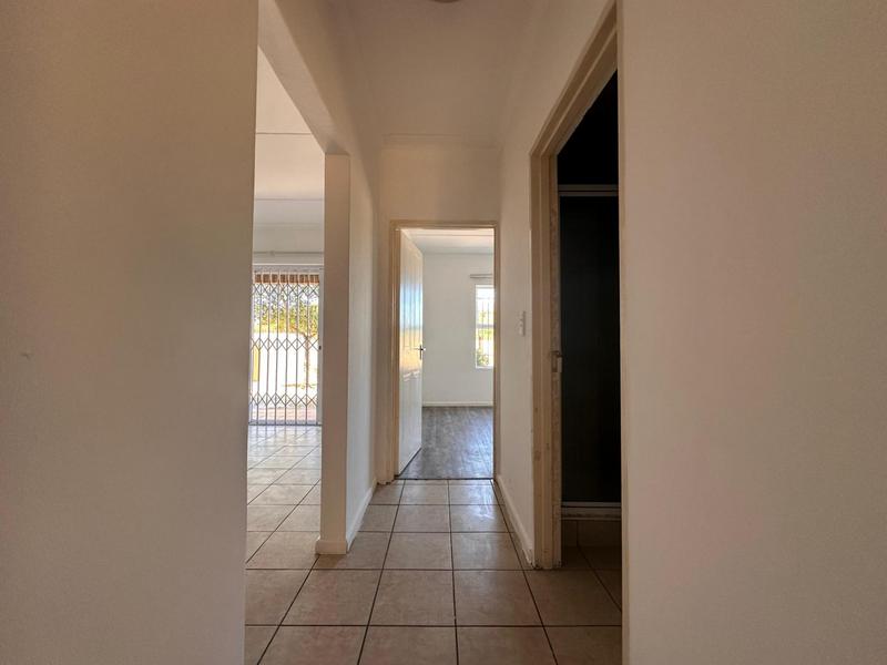 To Let 2 Bedroom Property for Rent in Brackenfell South Western Cape